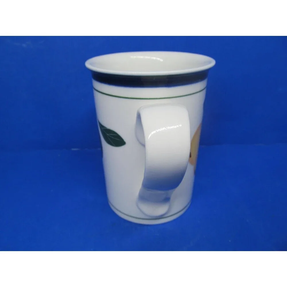 Dansk Berries Yellow Gooseberries On White 10 oz. Porcelain Mug VGC    2001-2003
